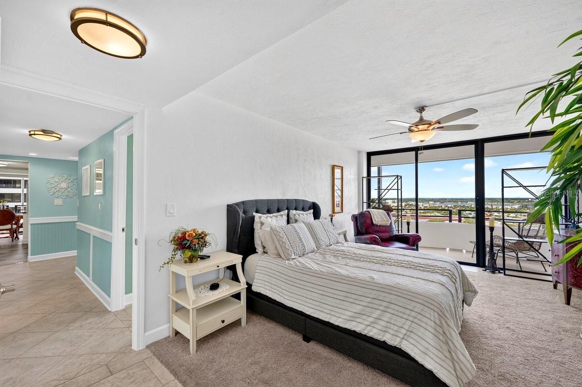 OCEAN RITZ CONDO UNIT 01 - Residential