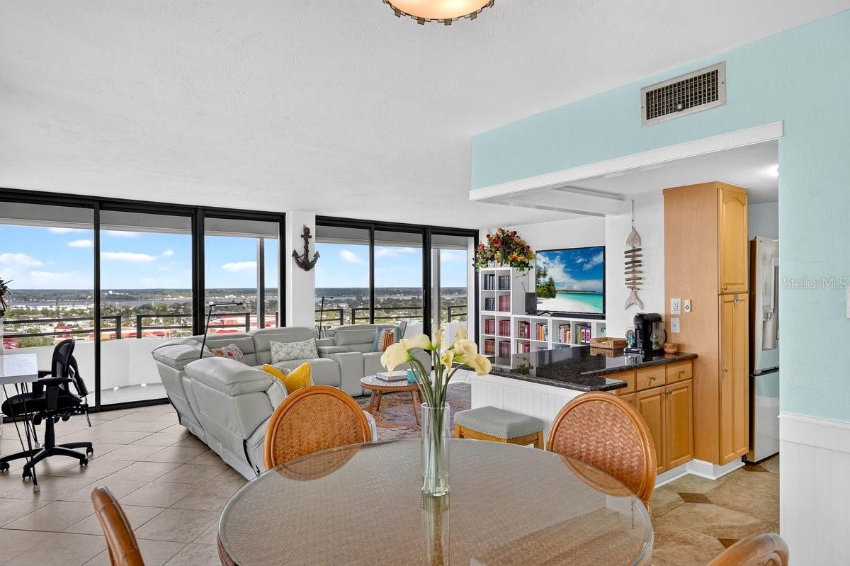 OCEAN RITZ CONDO UNIT 01 - Residential