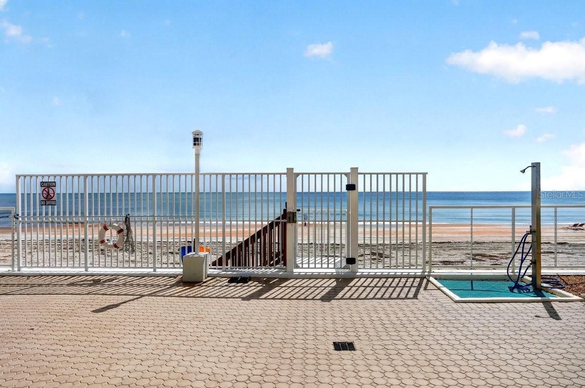 OCEAN RITZ CONDO UNIT 01 - Residential