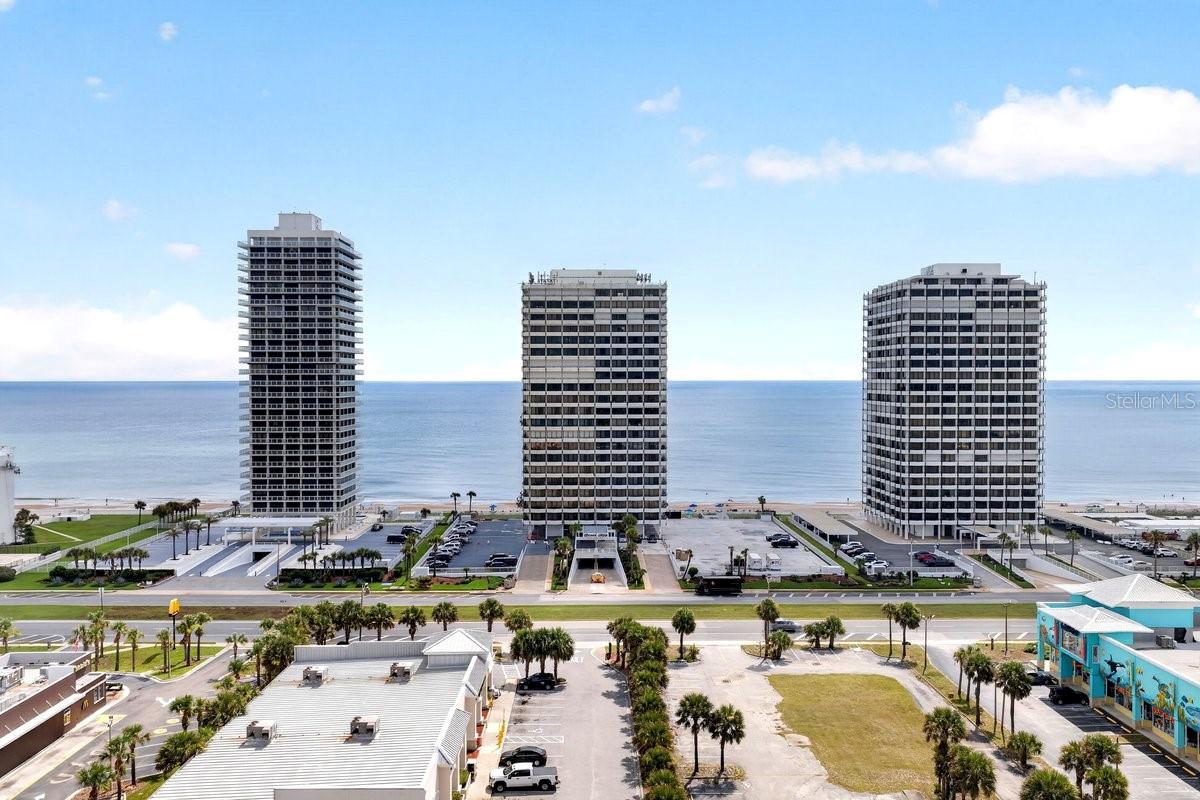 OCEAN RITZ CONDO UNIT 01 - Residential