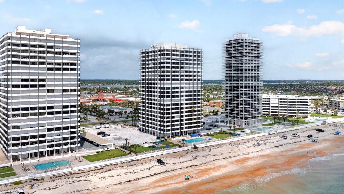 OCEAN RITZ CONDO UNIT 01 - Residential