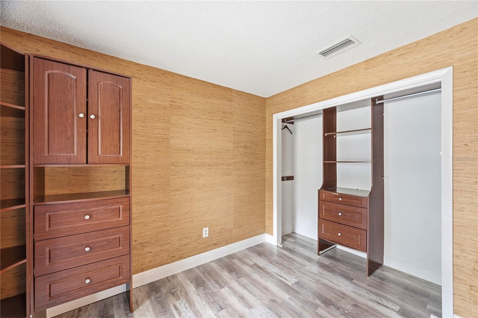 CARROLLWOOD VILLAGE - Residential
