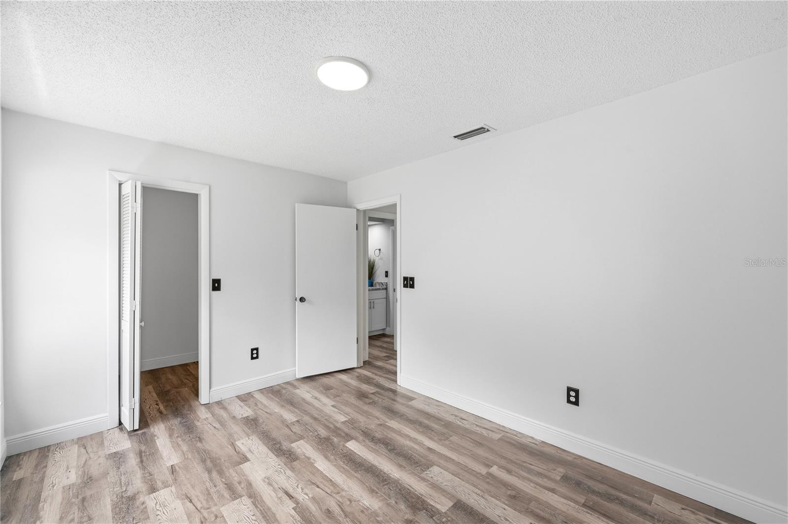 CARROLLWOOD VILLAGE - Residential