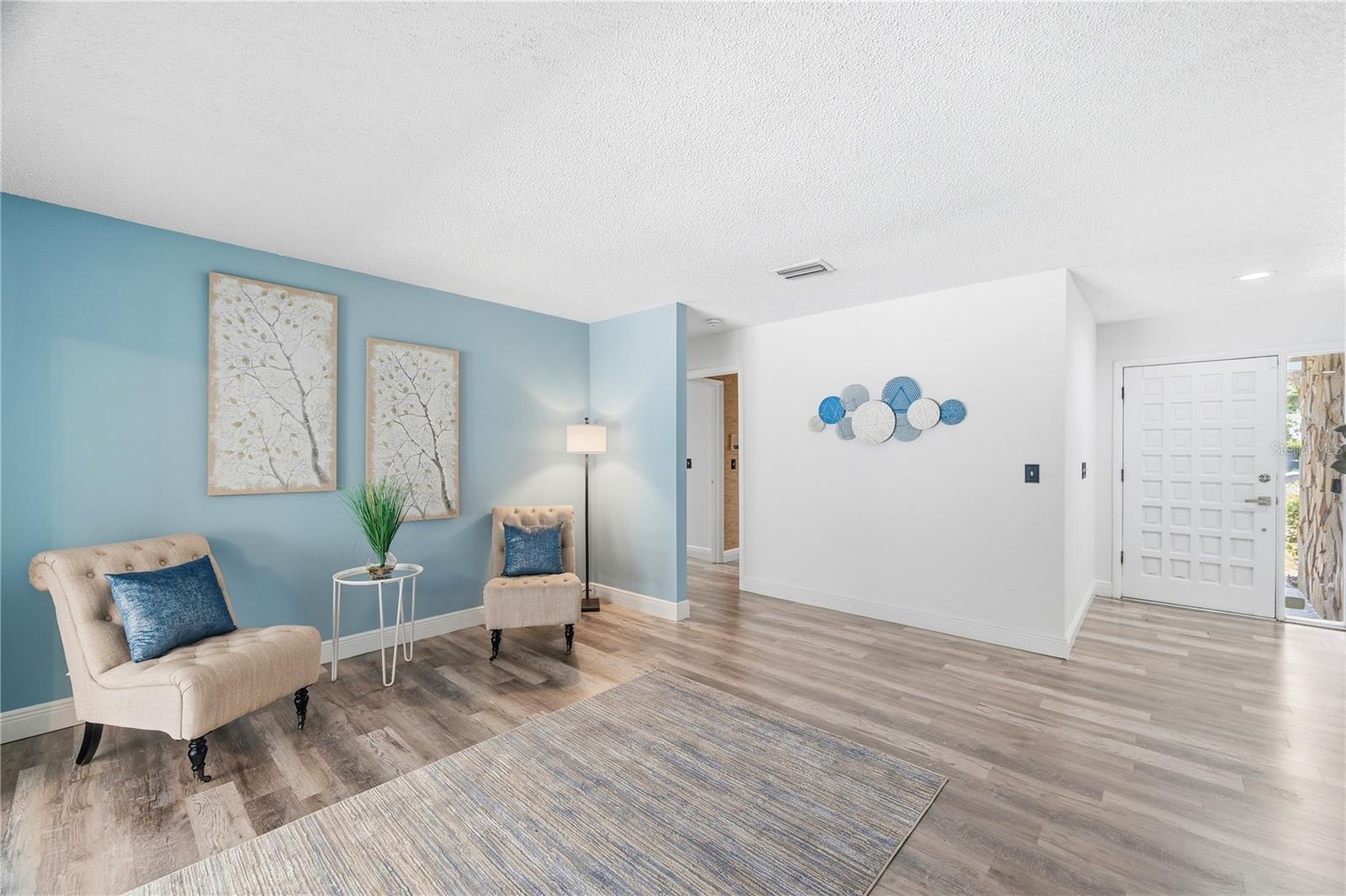 CARROLLWOOD VILLAGE - Residential