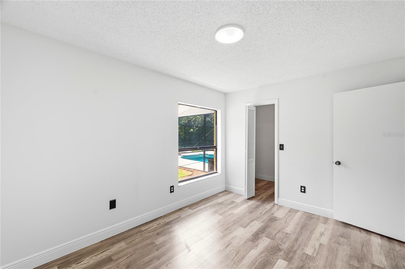 CARROLLWOOD VILLAGE - Residential