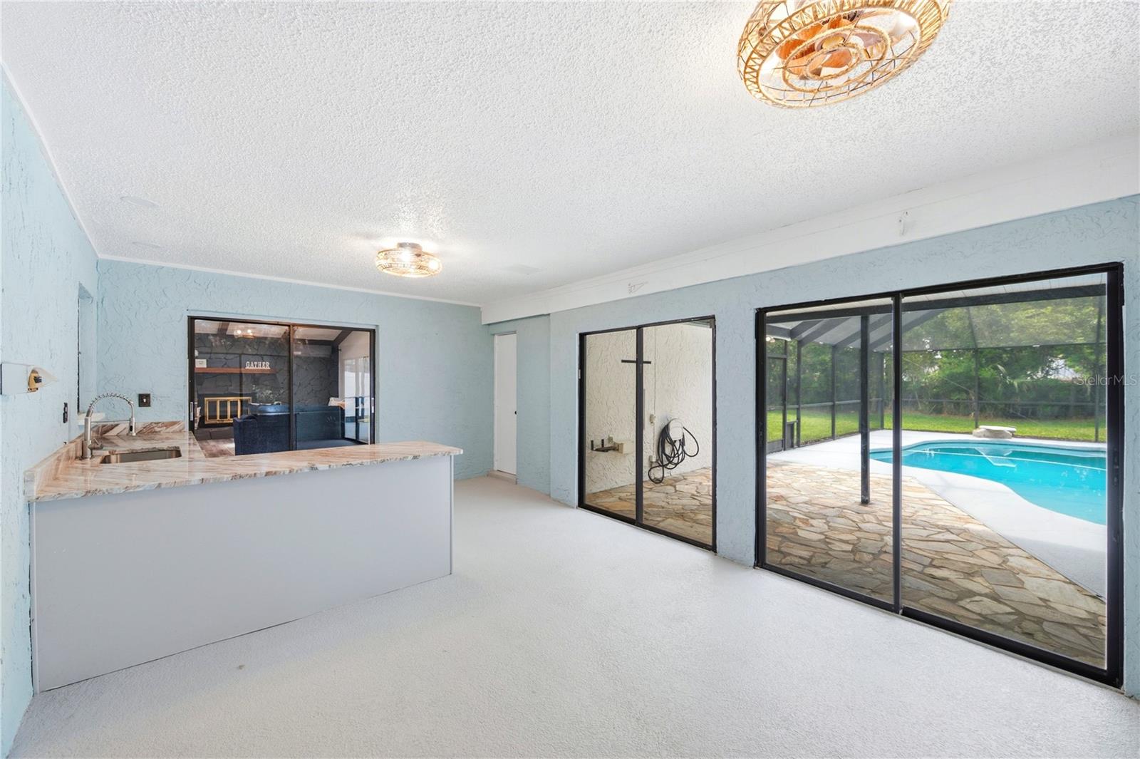 CARROLLWOOD VILLAGE - Residential