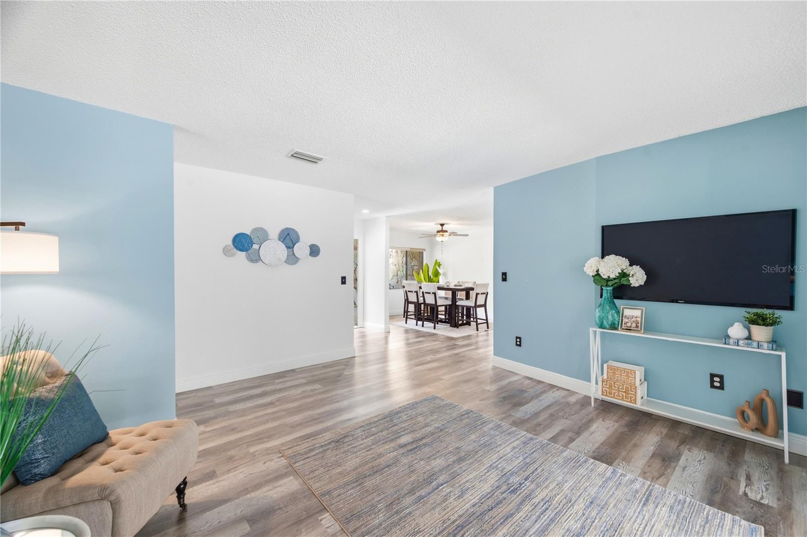 CARROLLWOOD VILLAGE - Residential