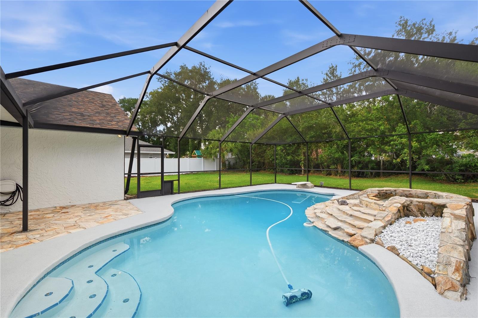 CARROLLWOOD VILLAGE - Residential