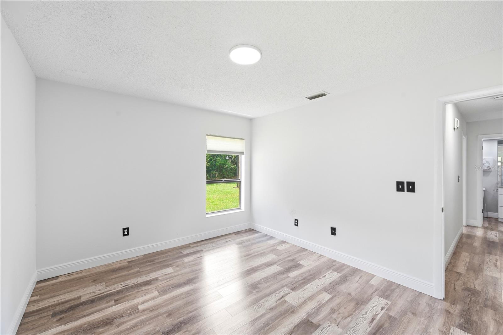 CARROLLWOOD VILLAGE - Residential