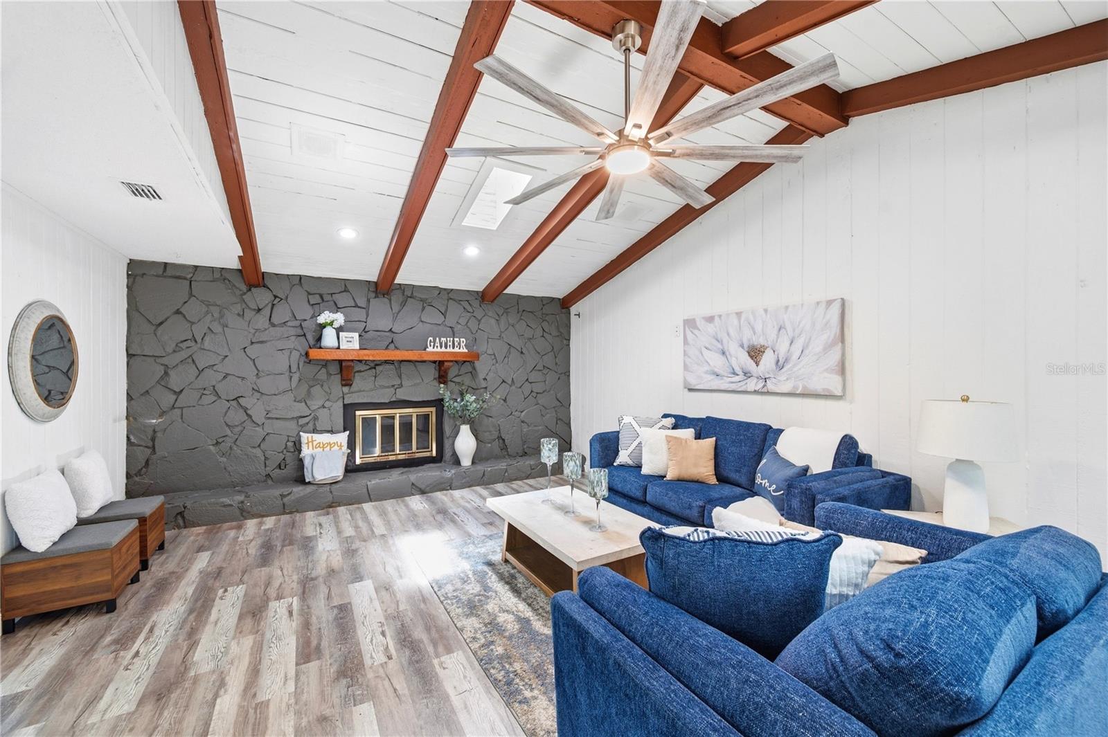 CARROLLWOOD VILLAGE - Residential