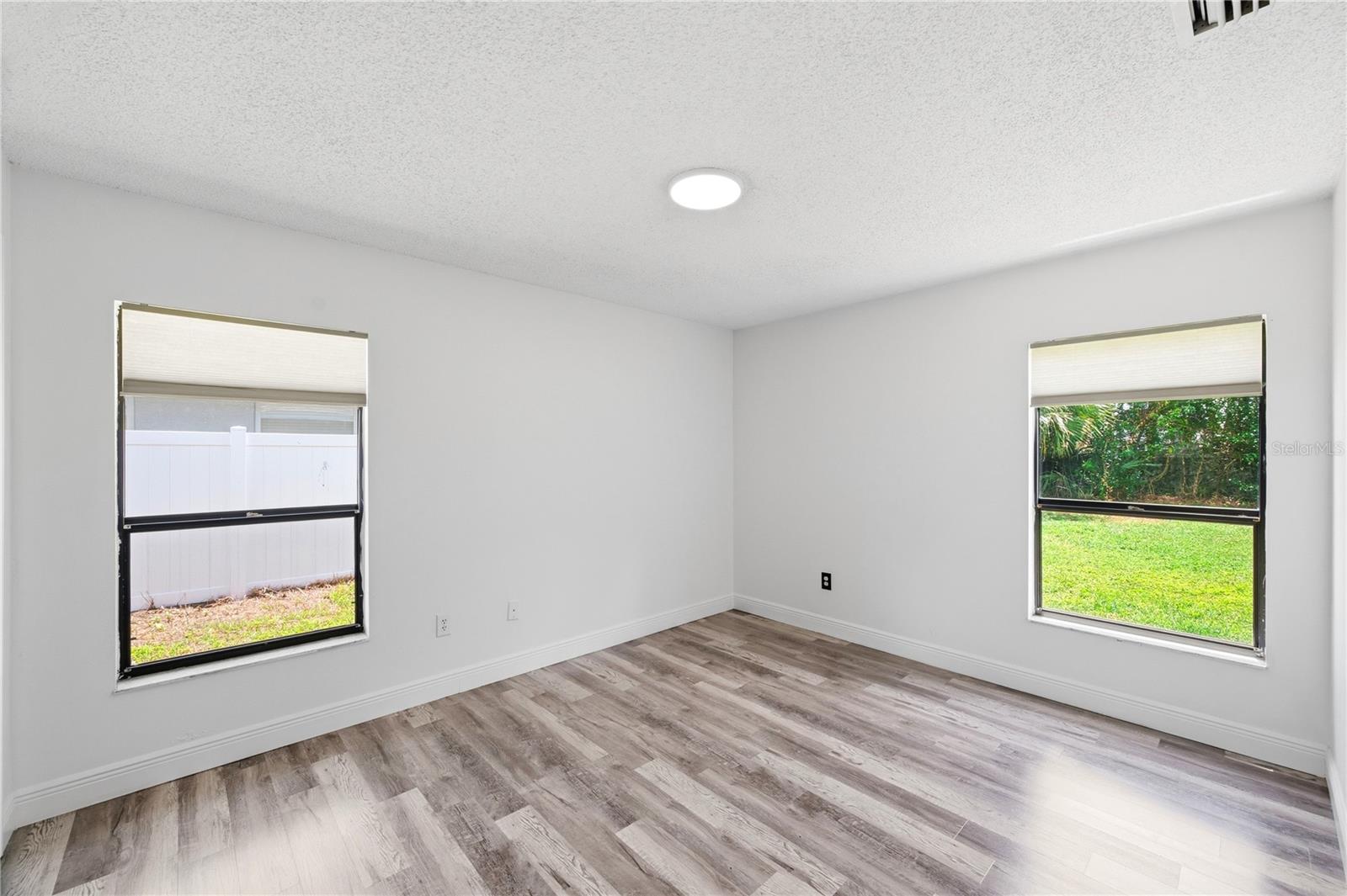 CARROLLWOOD VILLAGE - Residential