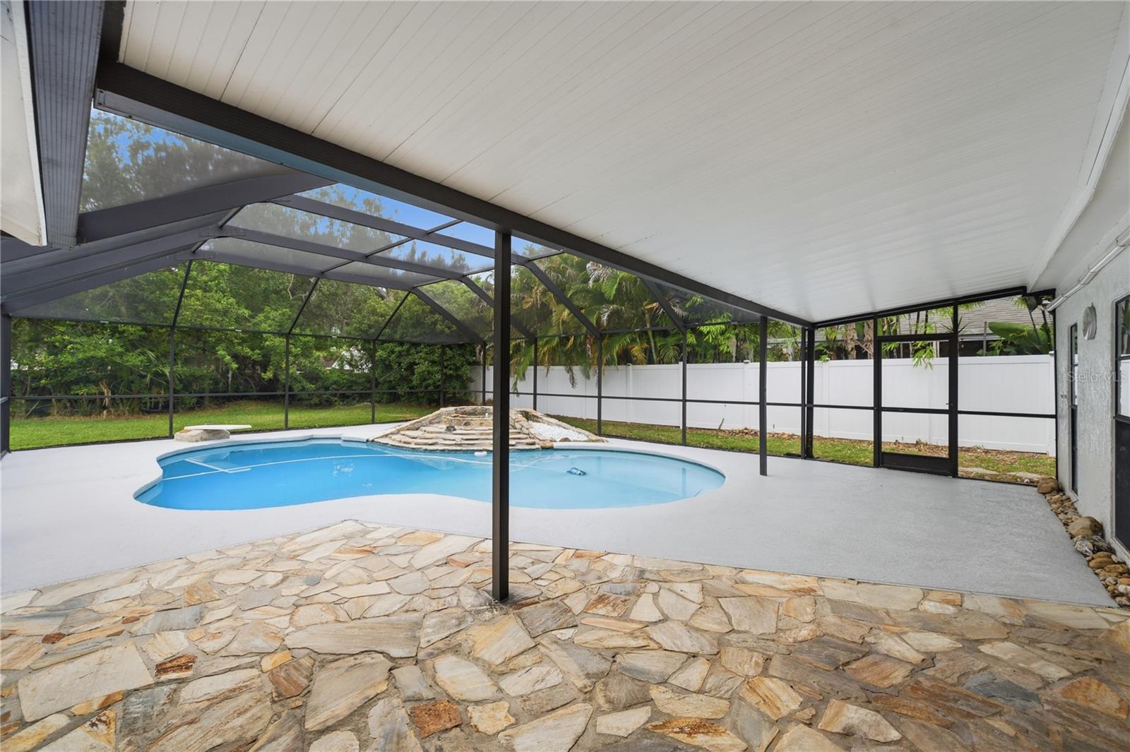CARROLLWOOD VILLAGE - Residential