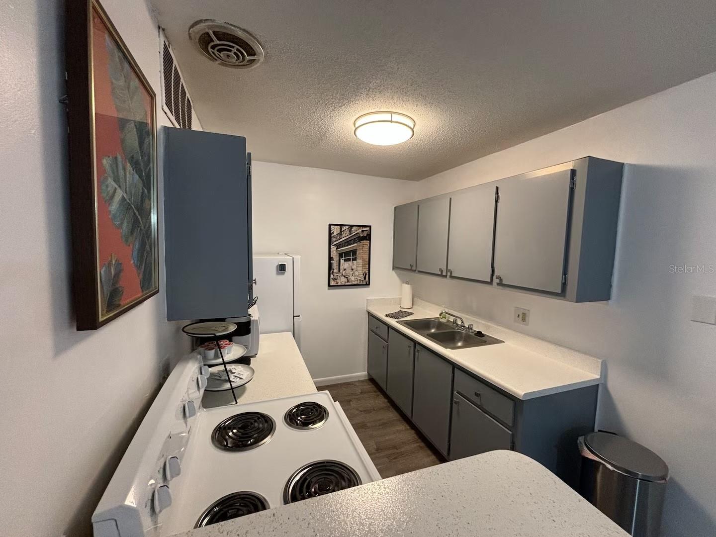 SUMMIT HOUSE - Residential