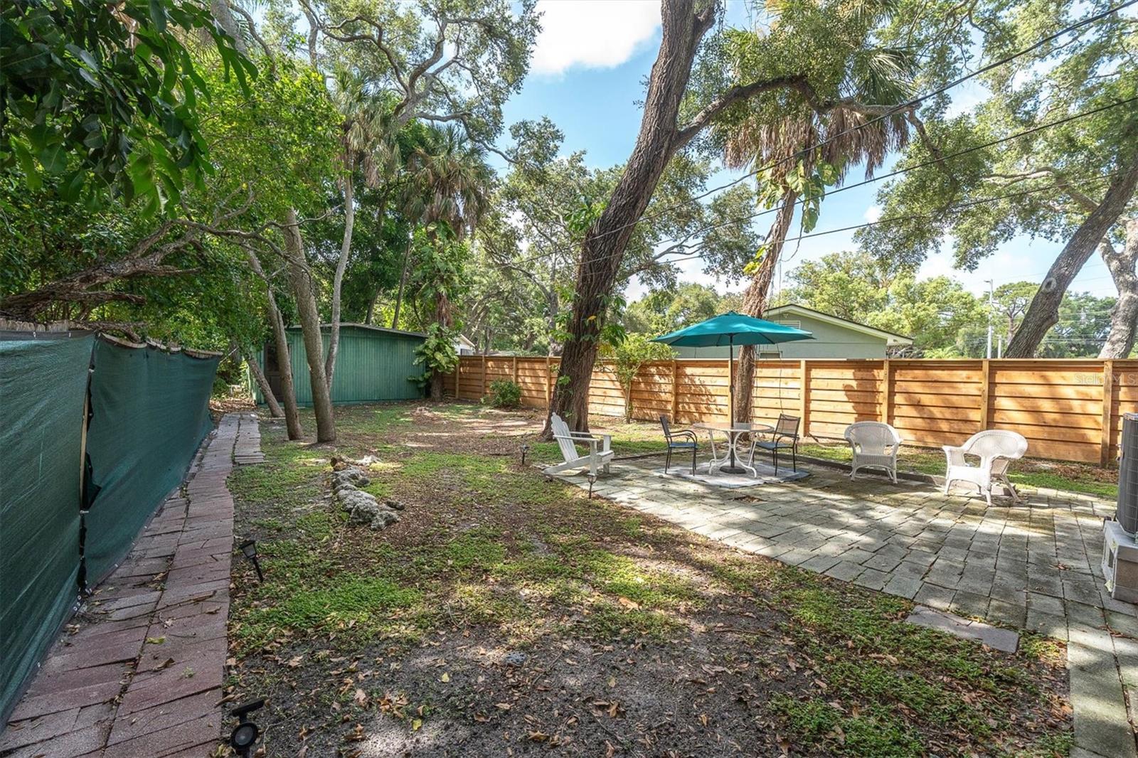 JUNGLE TERRACE SEC B - Residential