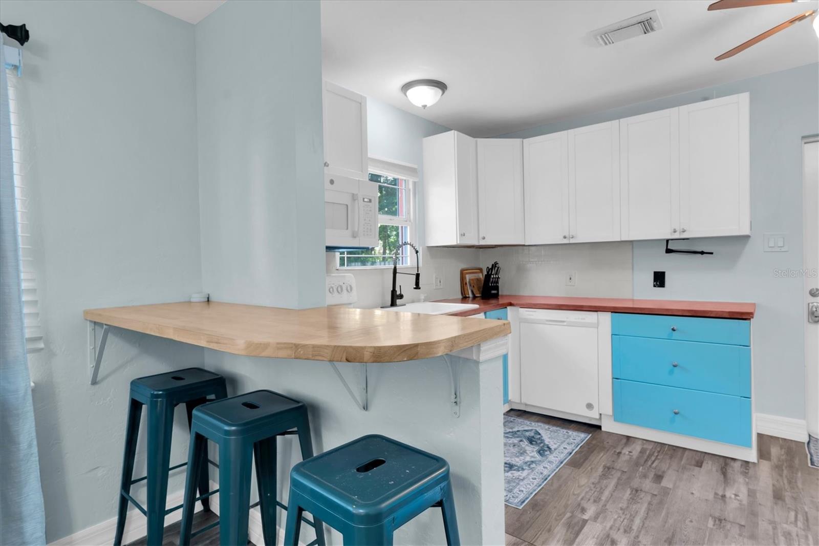 JUNGLE TERRACE SEC B - Residential