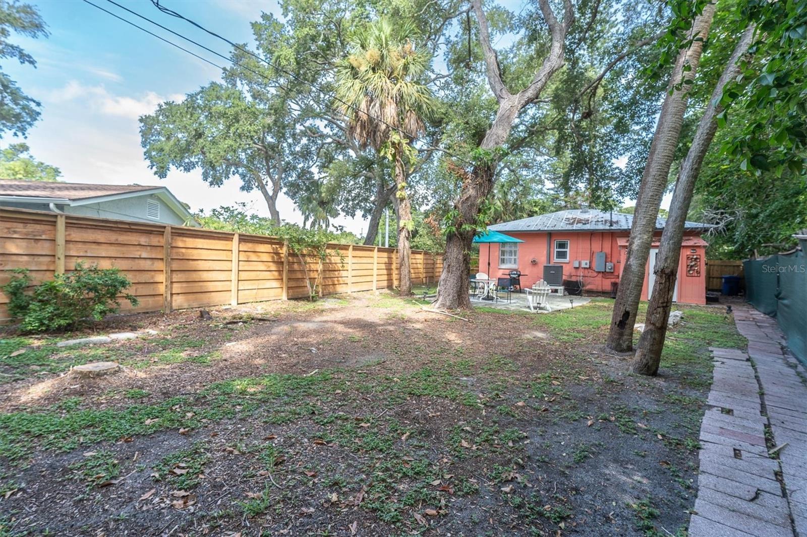 JUNGLE TERRACE SEC B - Residential