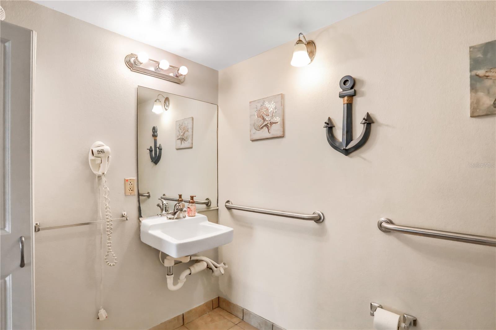 OCEANSIDE INN CONDO - Residential