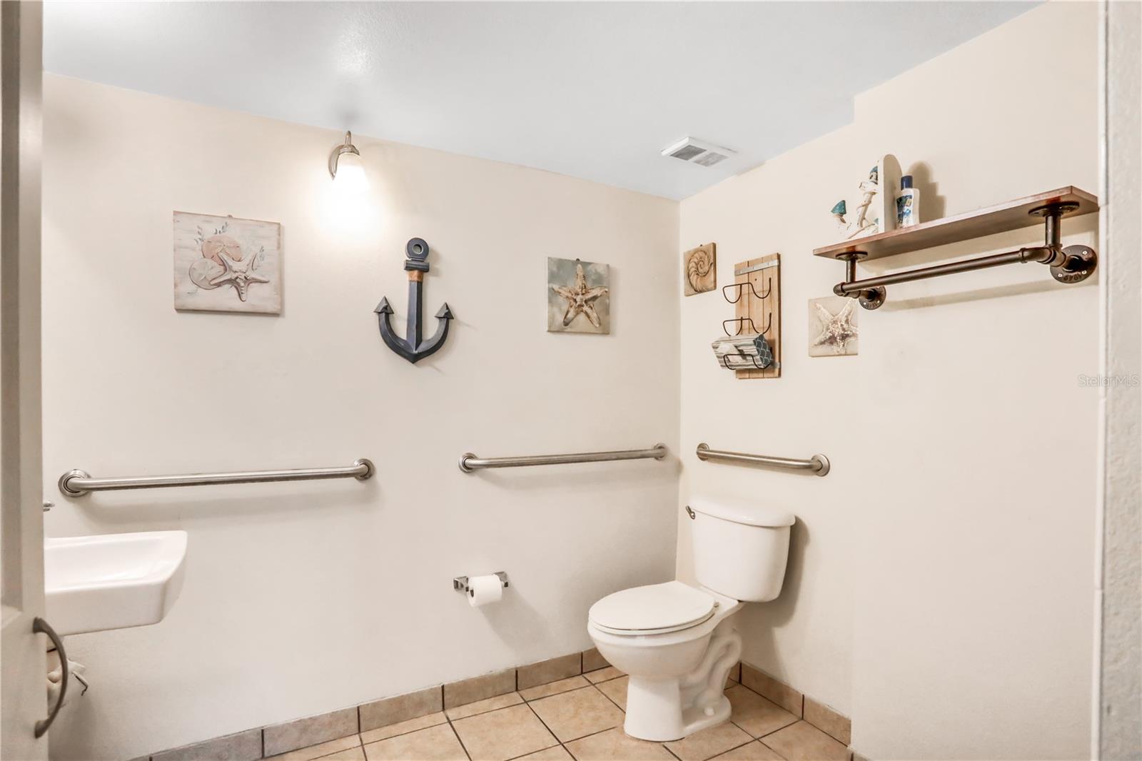 OCEANSIDE INN CONDO - Residential