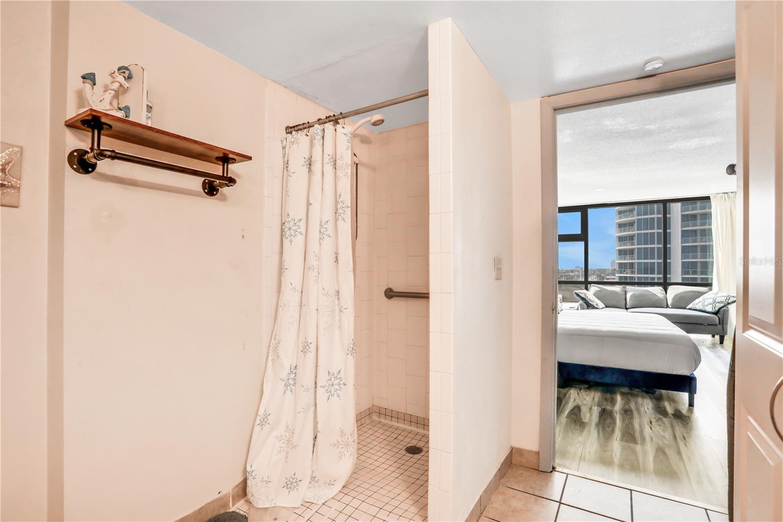 OCEANSIDE INN CONDO - Residential