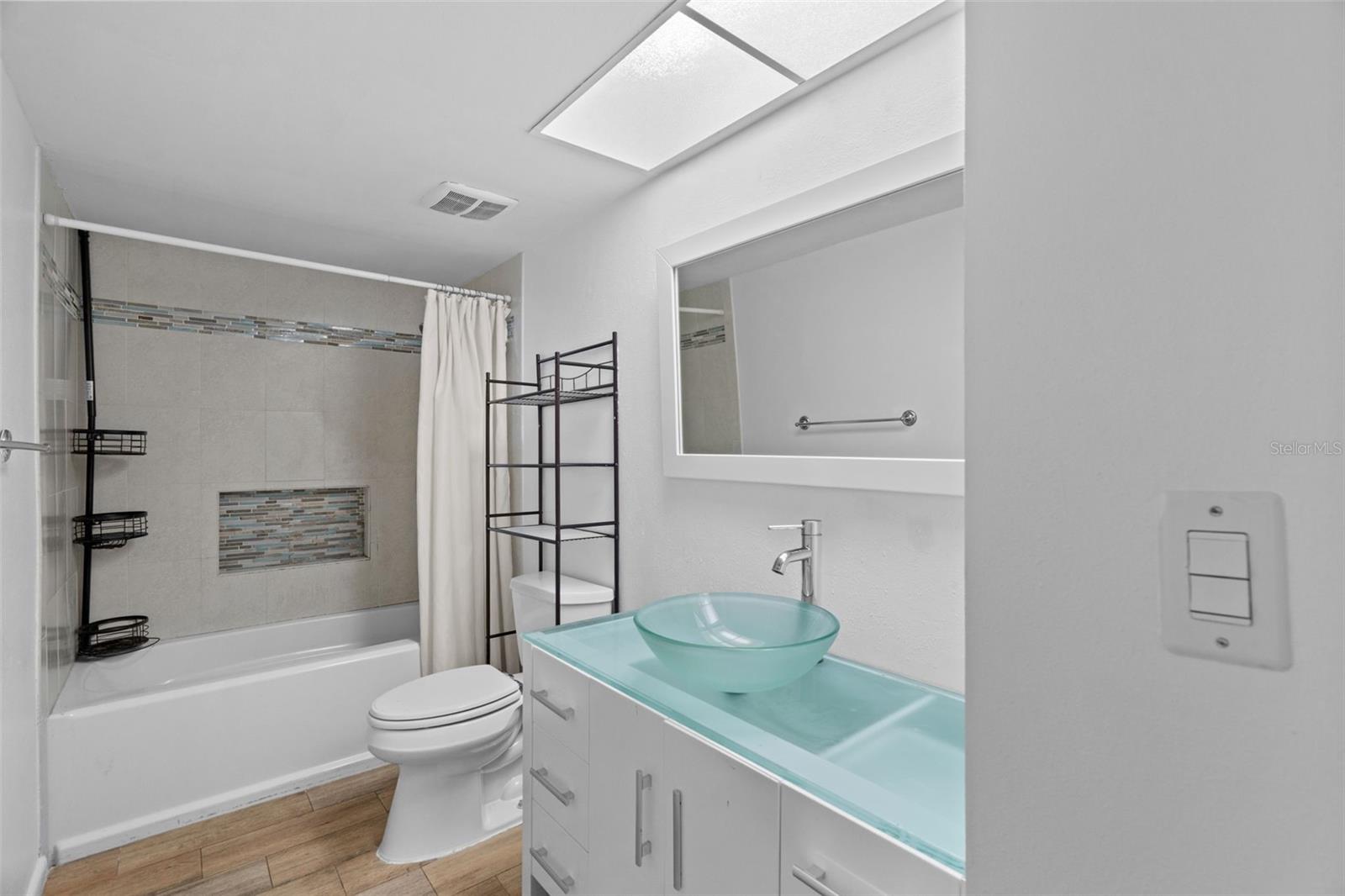 WINDING WOOD CONDO IX - Residential