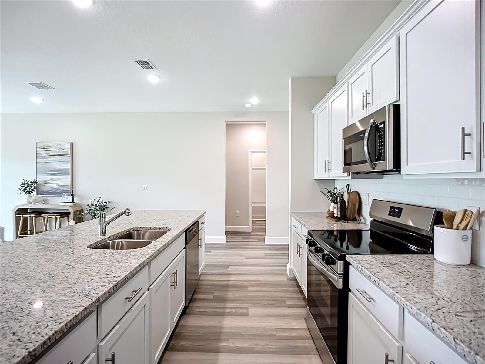 1586 - PORT CHARLOTTE SUB 32 - Residential