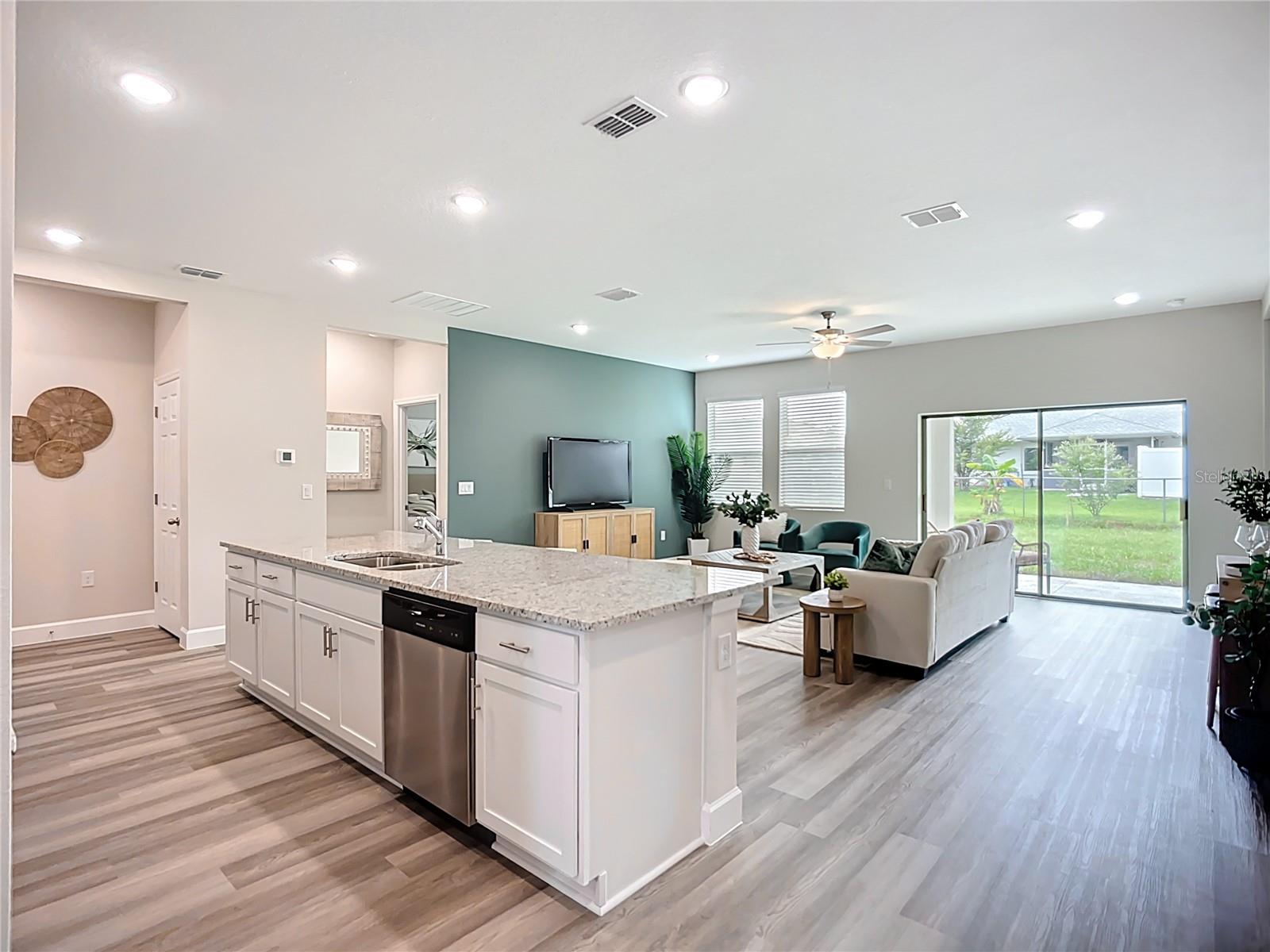 1586 - PORT CHARLOTTE SUB 32 - Residential