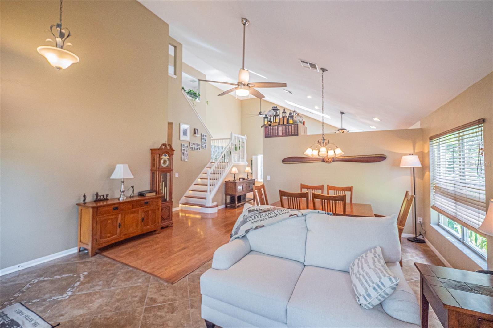 RYBOLT RESERVE PH 01 49 95 - Residential