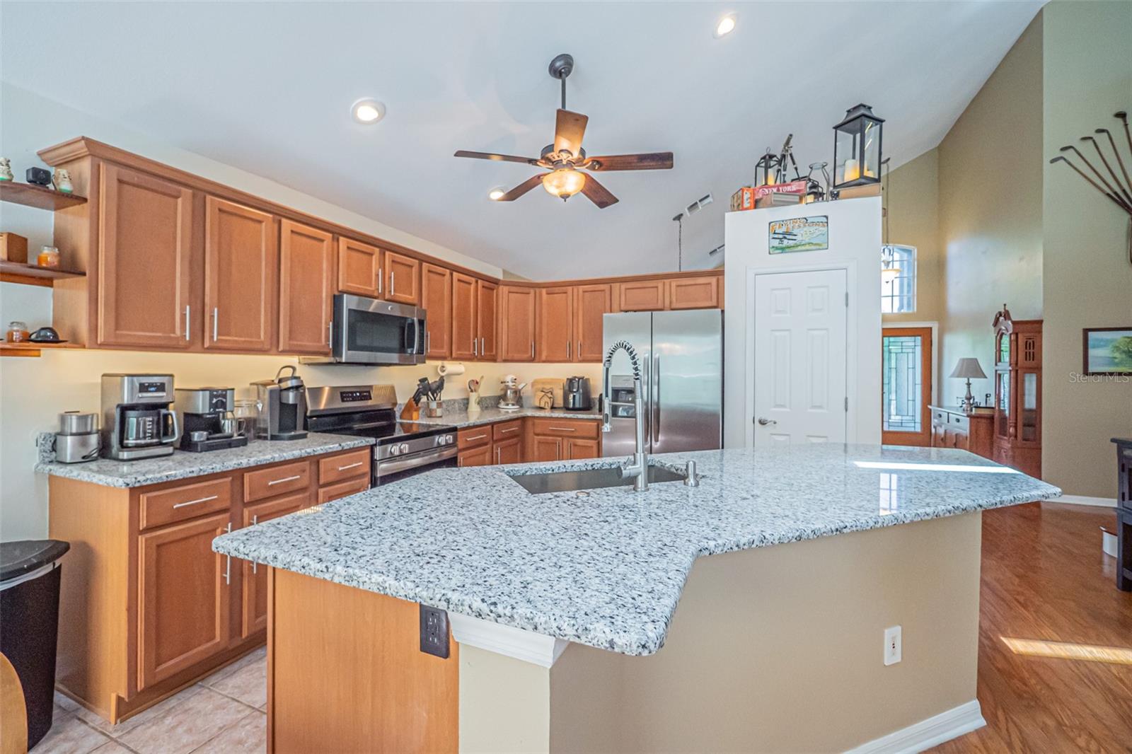 RYBOLT RESERVE PH 01 49 95 - Residential