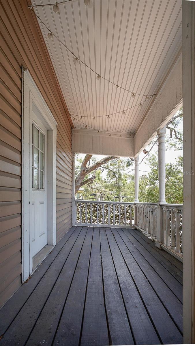 RIVERSIDE - Residential Lease