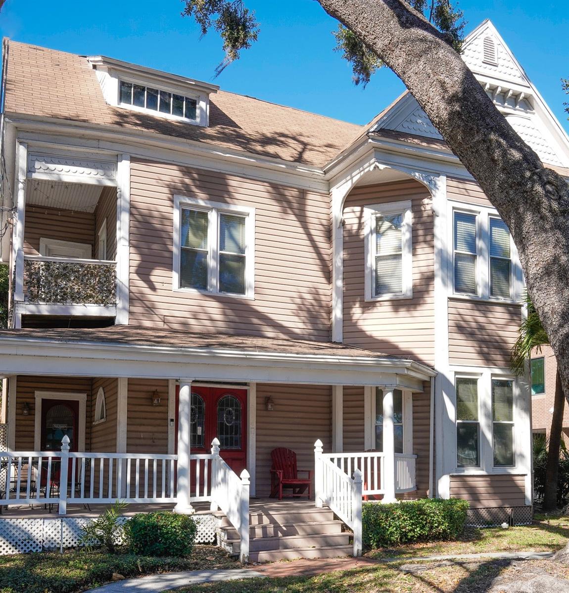 RIVERSIDE - Residential Lease