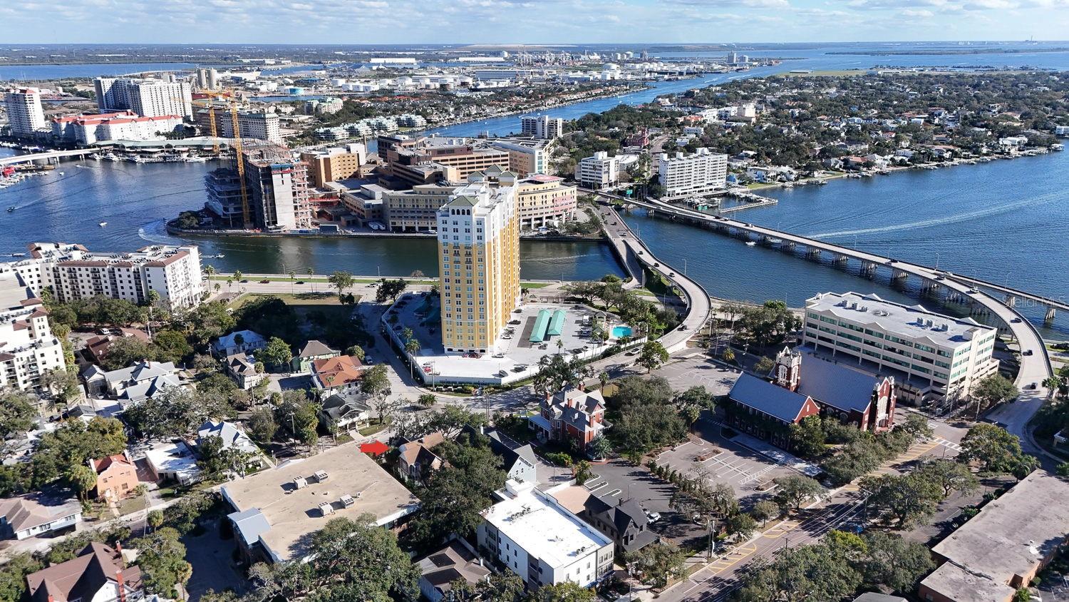 RIVERSIDE - Residential Lease