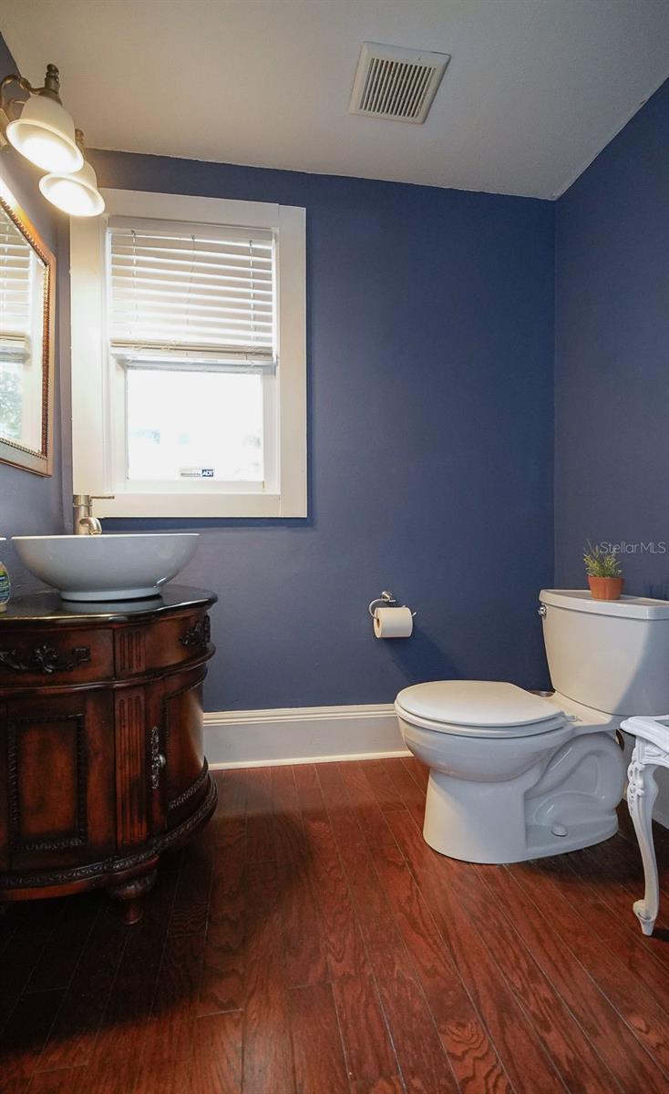 RIVERSIDE - Residential Lease