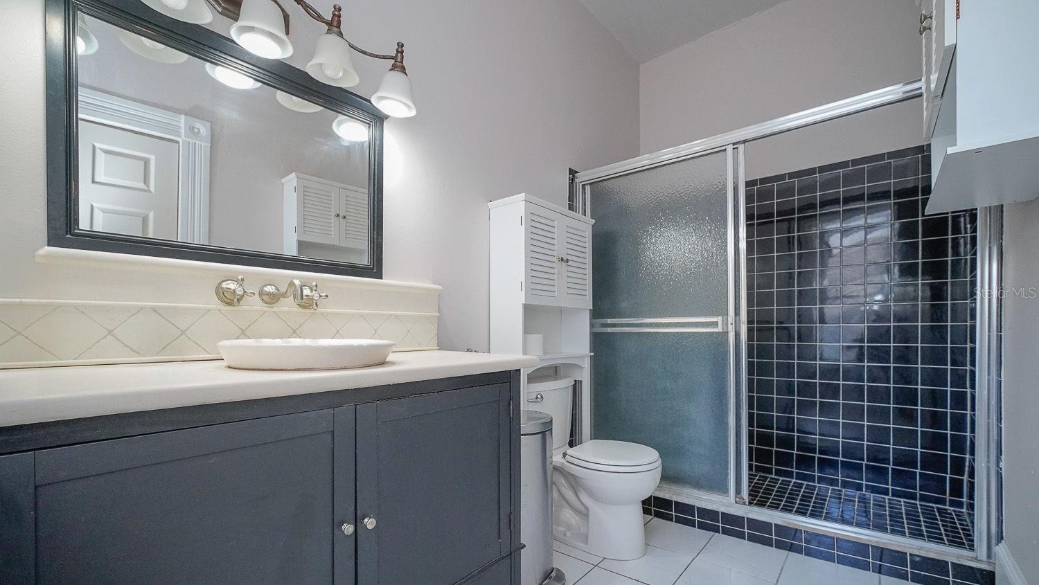 RIVERSIDE - Residential Lease