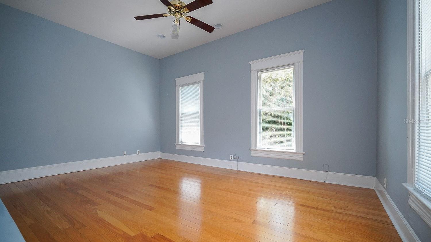 RIVERSIDE - Residential Lease