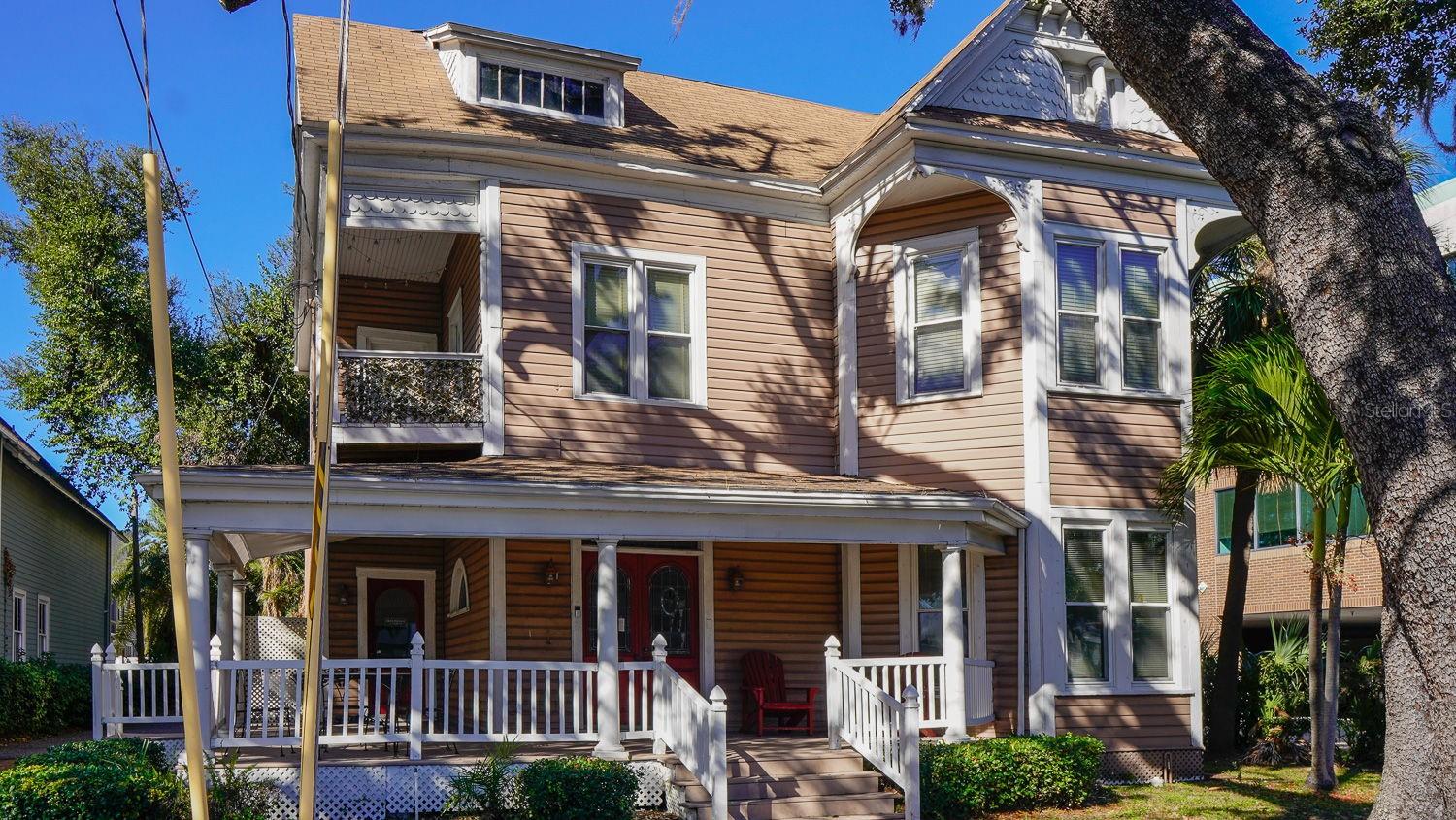 RIVERSIDE - Residential Lease