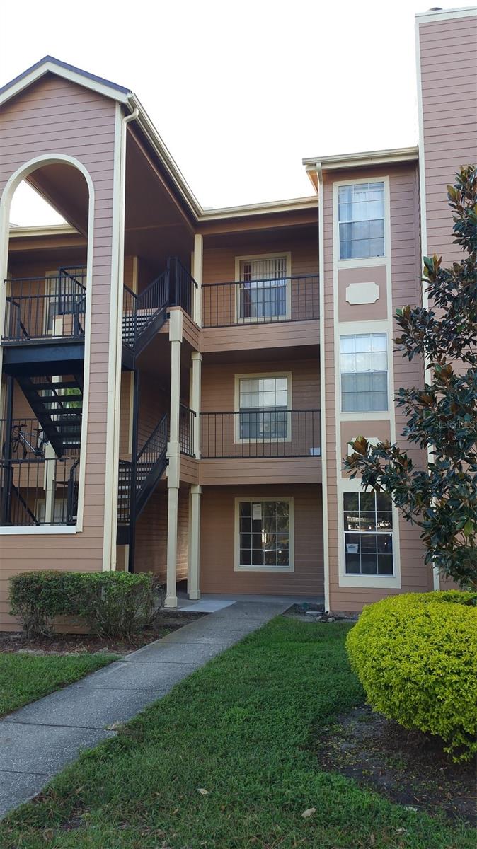 Welcome to this beautiful 2-bedroom, 2-bathroom first-floor condo in the desirable Waterford Landing community! Featuring a spacious and well-designed floor plan, this home is ideal for roommates, offering two private master suites, each with generous closet space and its own full bathroom.
The large kitchen boasts granite countertops, ample cabinet storage, and all appliances included for your convenience. Both bathrooms are upgraded with granite countertops, and the interior laundry room provides added functionality.
Water is included in the rent! Conveniently located just minutes from the University of Central Florida (UCF), Waterford Lakes Town Center, E. Colonial Drive, and SR 408, you'll enjoy easy access to shopping, dining, entertainment, and major commuter routes.
Pets Allowed
$250 non-refundable pet fee-Non Aggressive Breeds ONLY

$1,550.00 Monthly Rent
$1,550.00 Security Deposit
$95.00 Application fee each applicant over 18