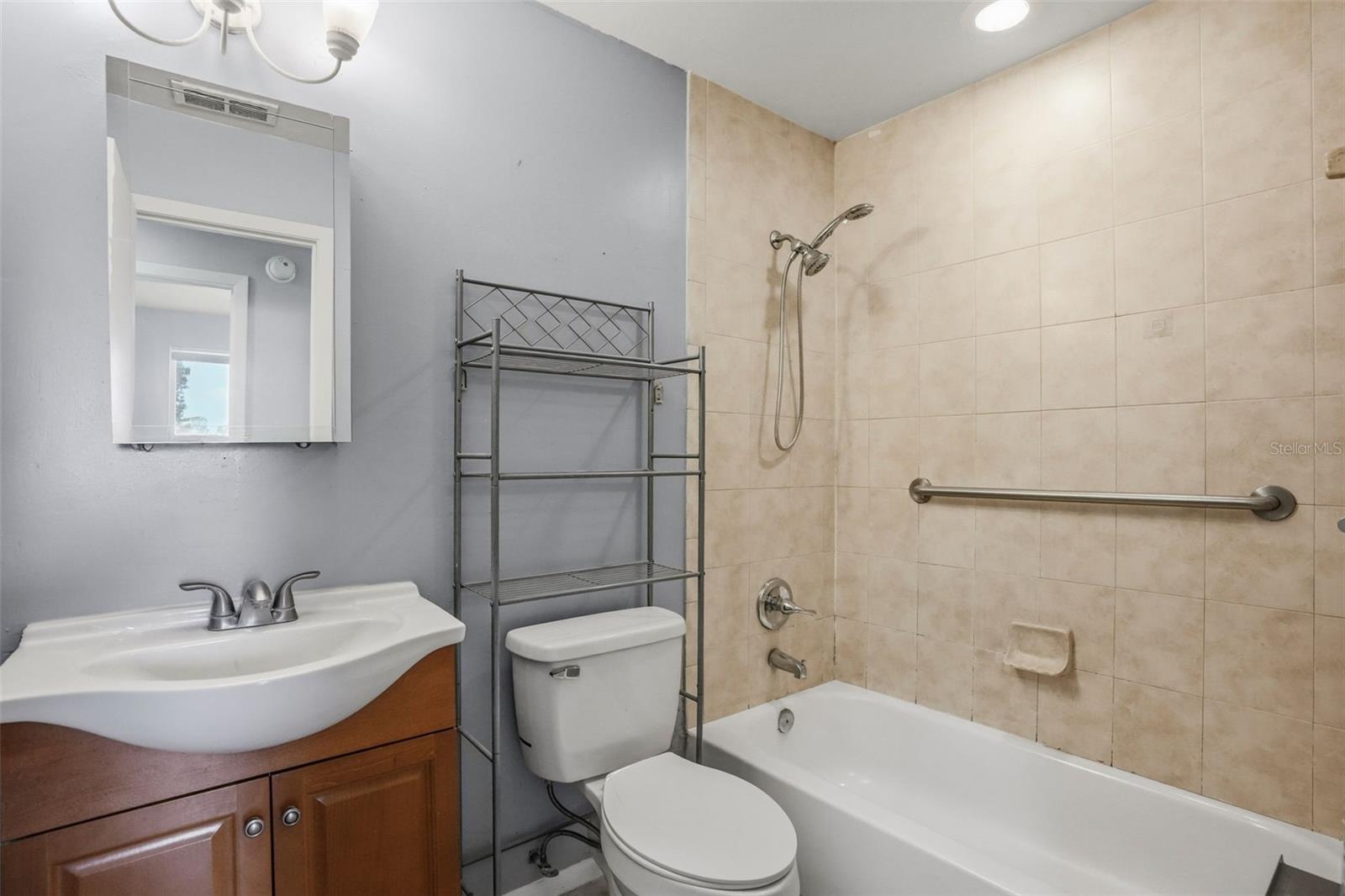 DELTONA LAKES UN 40 - Residential