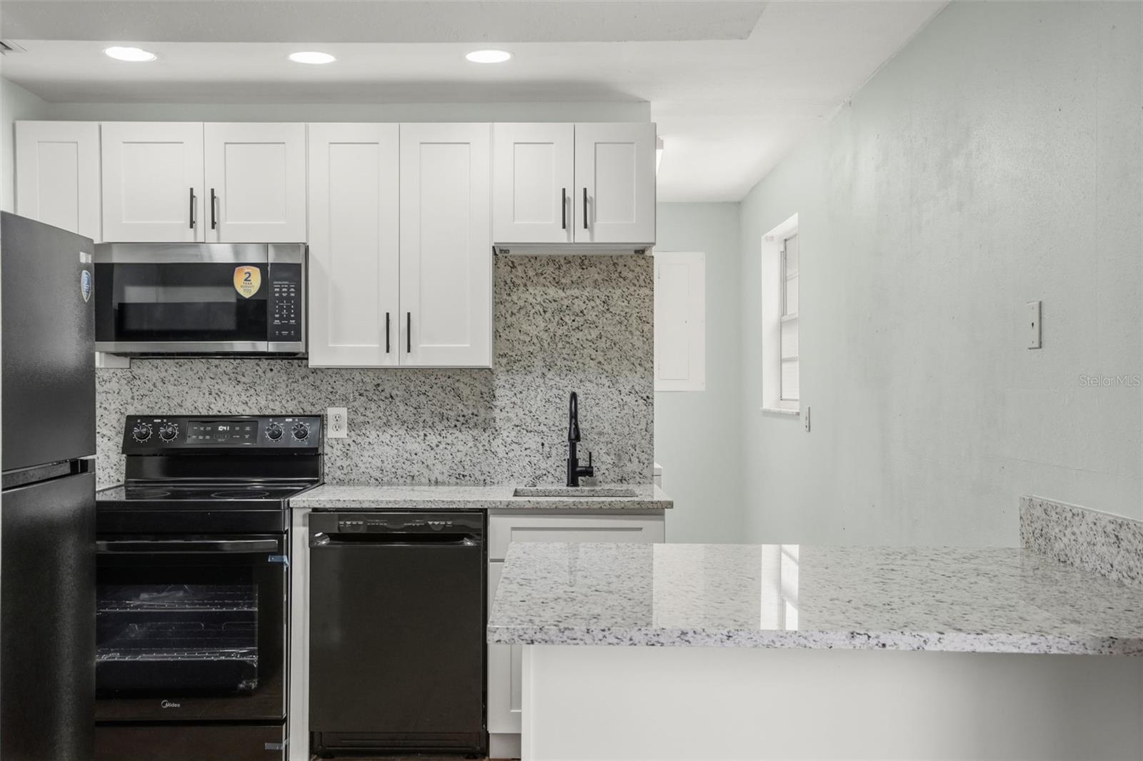 DELTONA LAKES UN 40 - Residential