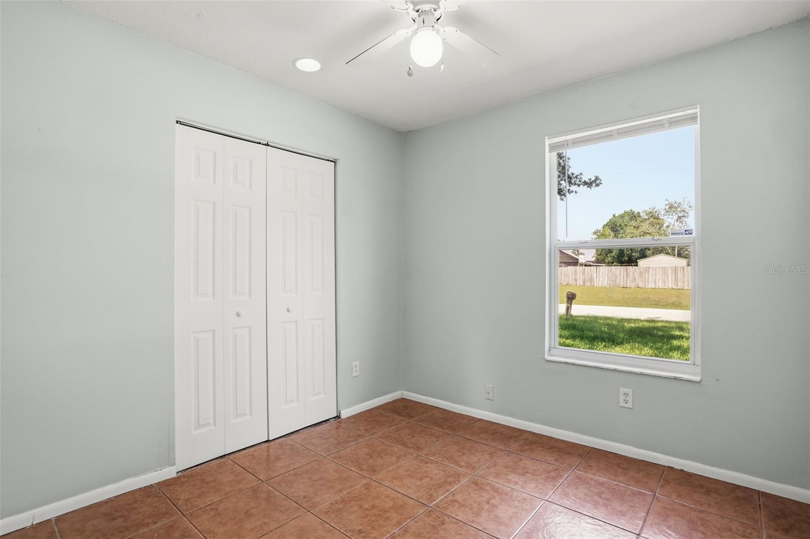 DELTONA LAKES UN 40 - Residential