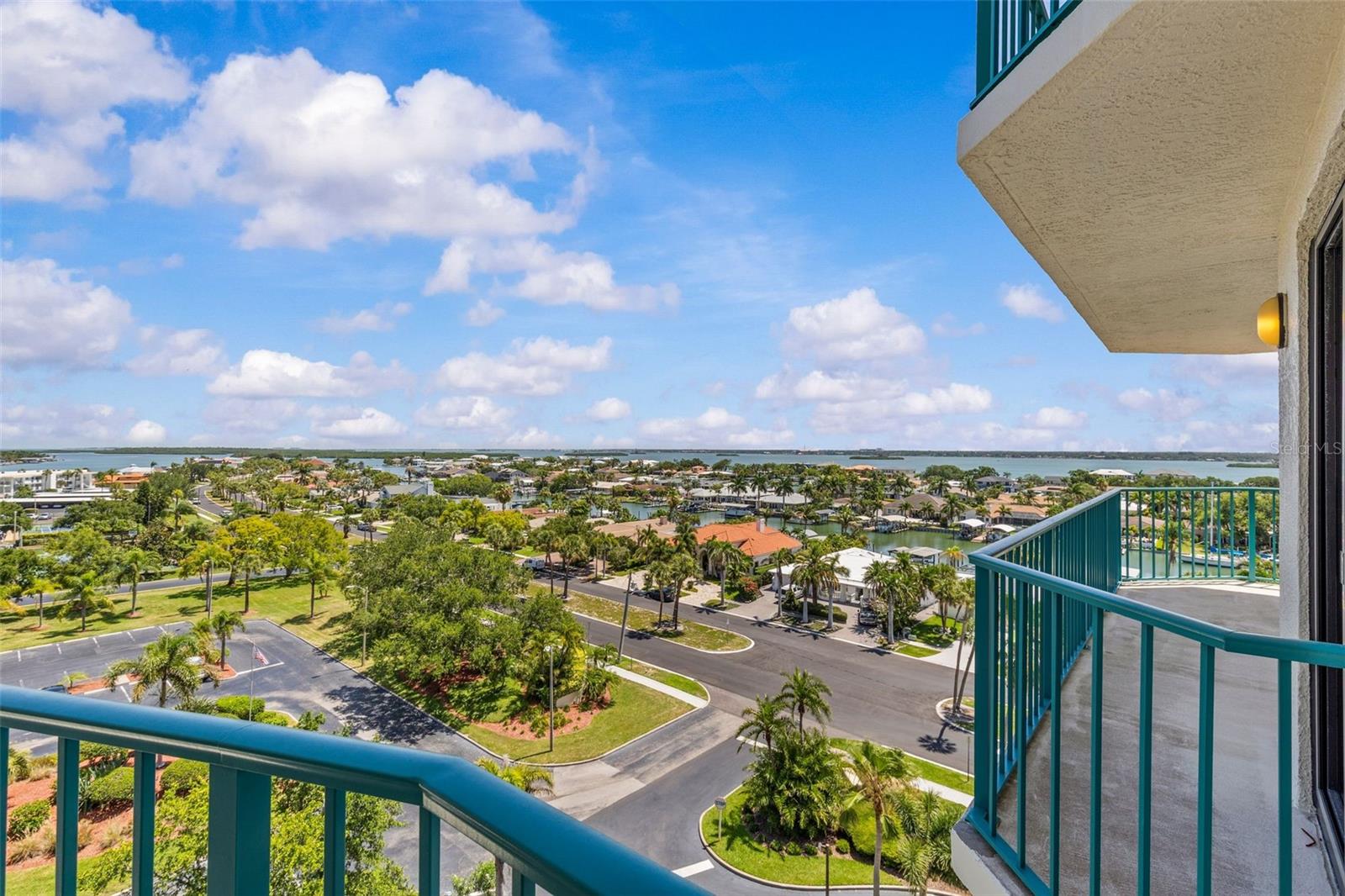SUNWATCH ON ISLAND ESTATES - Residential