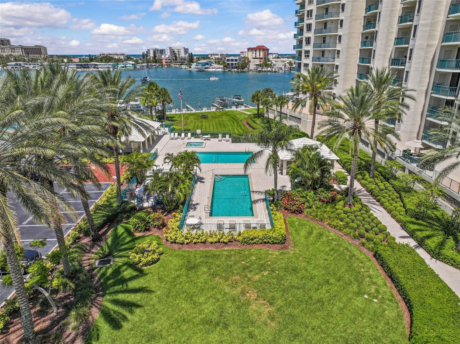 SUNWATCH ON ISLAND ESTATES - Residential