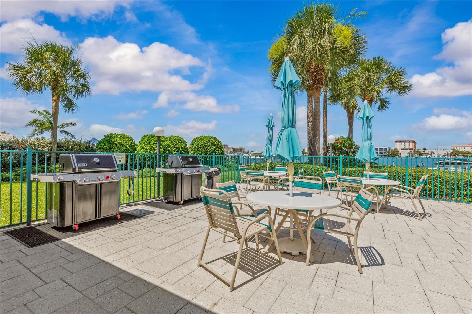 SUNWATCH ON ISLAND ESTATES - Residential
