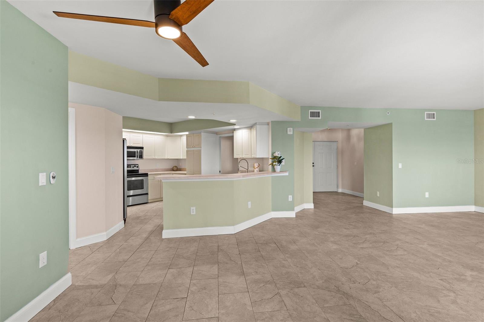 SUNWATCH ON ISLAND ESTATES - Residential