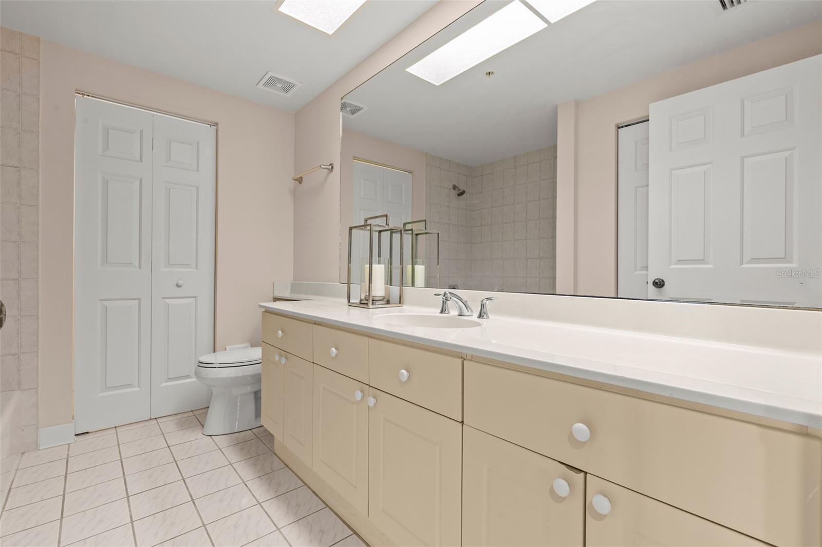 SUNWATCH ON ISLAND ESTATES - Residential