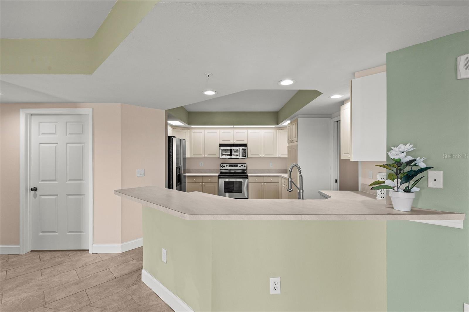 SUNWATCH ON ISLAND ESTATES - Residential