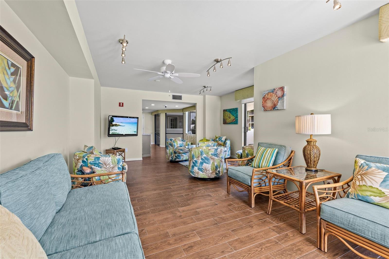 SUNWATCH ON ISLAND ESTATES - Residential
