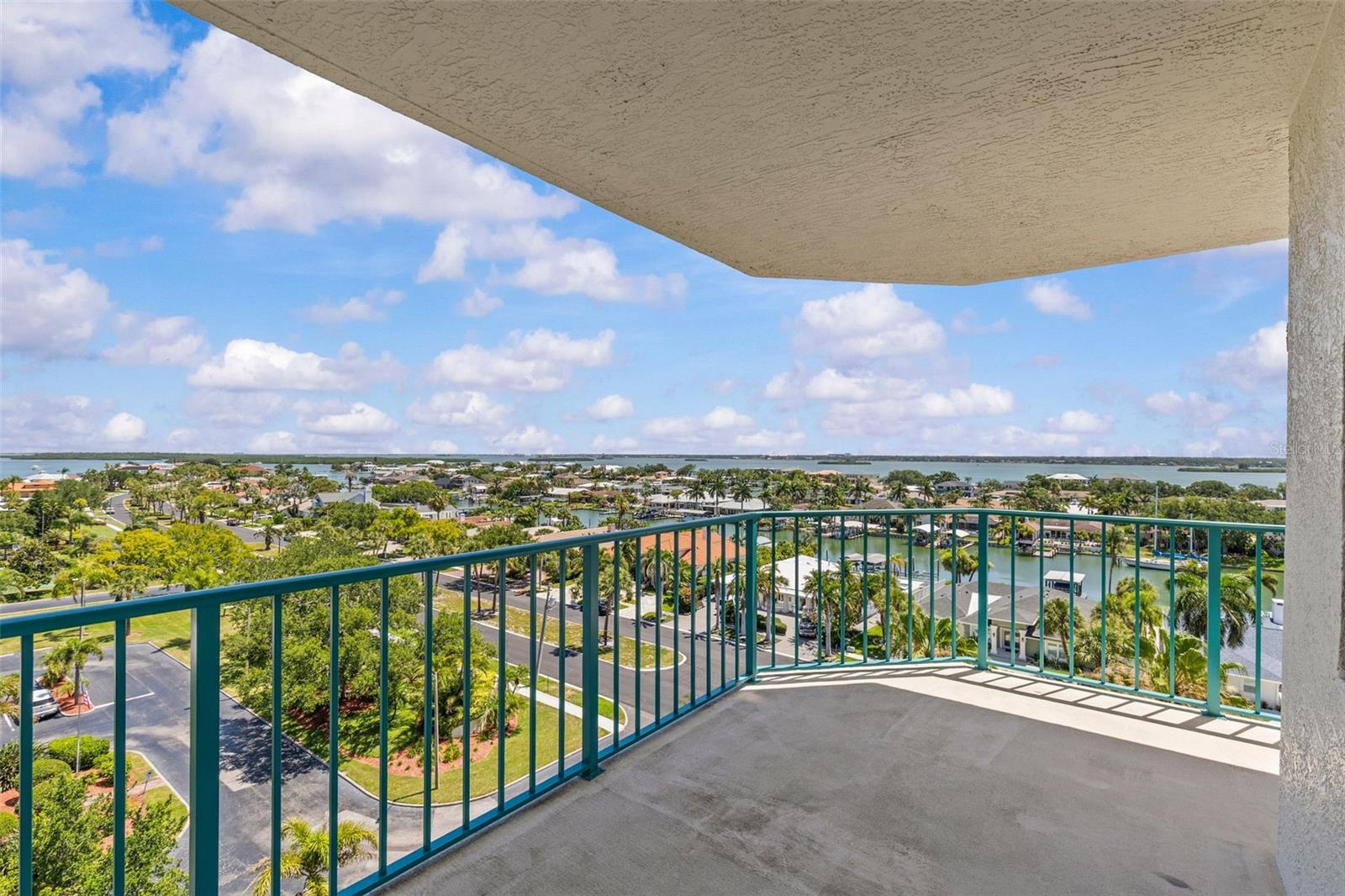 SUNWATCH ON ISLAND ESTATES - Residential