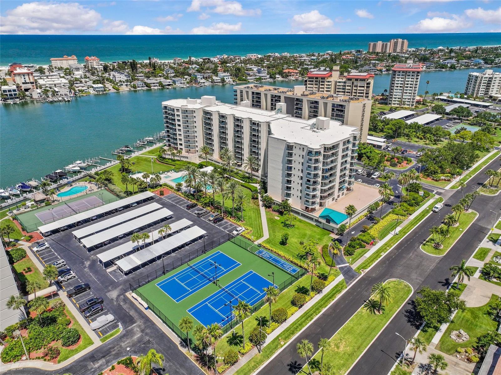 SUNWATCH ON ISLAND ESTATES - Residential