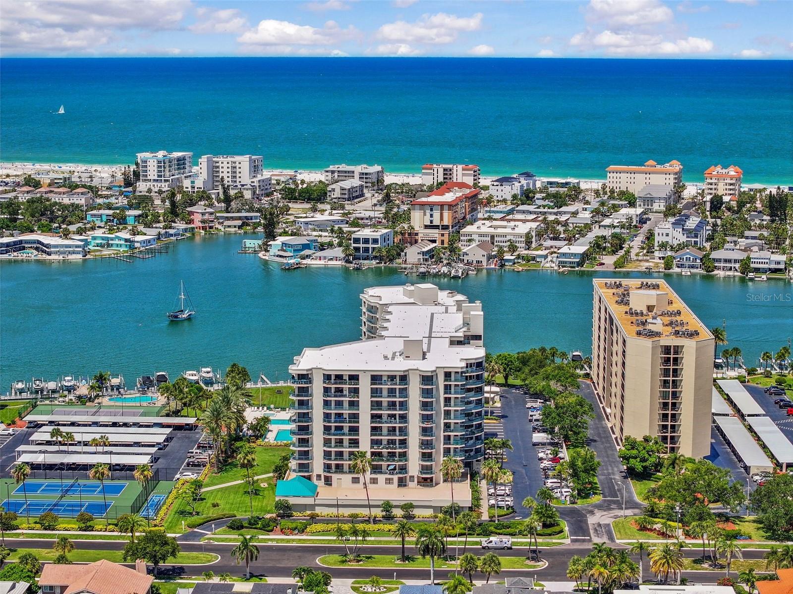SUNWATCH ON ISLAND ESTATES - Residential