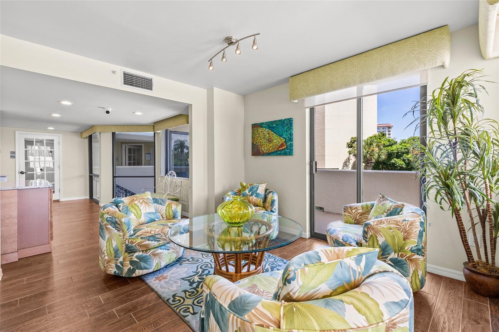 SUNWATCH ON ISLAND ESTATES - Residential